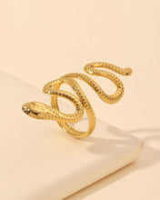 Laden Sie das Bild in den Galerie-Viewer, SNAKE RING